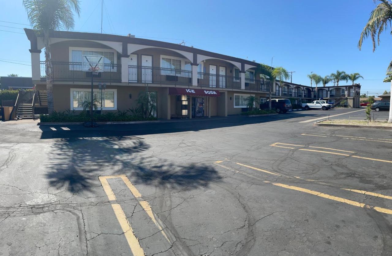 Legacy Inn & Suites アナハイム エクステリア 写真